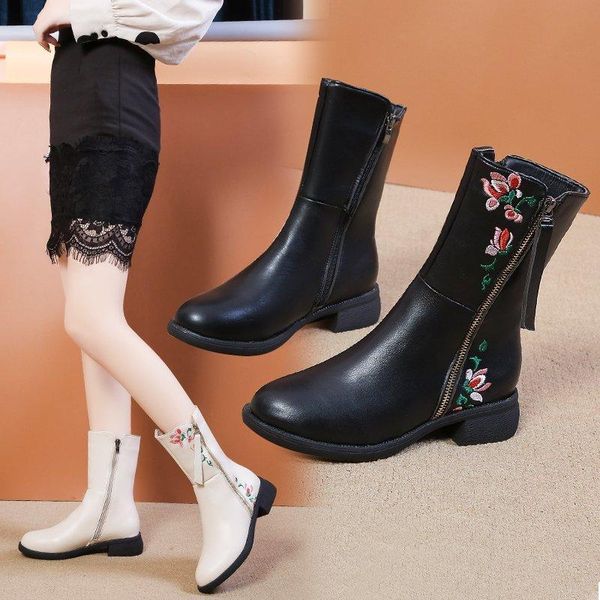 flowers embroidered on pu leather fashion winter women black short ankle boots ladies warm fur flat shoes zapato mujer
flowers embroidered on pu leather fashion winter women black short ankle boots ladies warm fur flat shoes zapato mujer