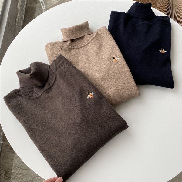 it is recommended to keep your own chest, hit the color bee embroidery, turnable turtleneck sweater, men's raglan sleeve sweater
it is recommended to keep your own chest, hit the color bee embroidery, turnable turtleneck sweater, men's raglan sleeve sweater