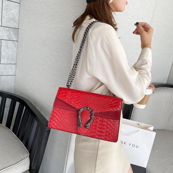 new autumn and winter fashion crocodile pattern female bag chain lady shoulder bag texture messenger female
new autumn and winter fashion crocodile pattern female bag chain lady shoulder bag texture messenger female