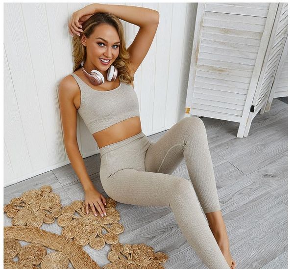 yoga clothes beauty back nylon suit athletic clothing running hip seamless gym clothing fitness winter stacked leggings set, White;red
yoga clothes beauty back nylon suit athletic clothing running hip seamless gym clothing fitness winter stacked leggings set, White;red