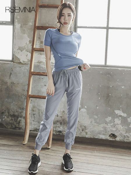 rsemnia net red yoga summer exercise women's thin fitness quick dry short sleeve running suit, Gray
rsemnia net red yoga summer exercise women's thin fitness quick dry short sleeve running suit, Gray