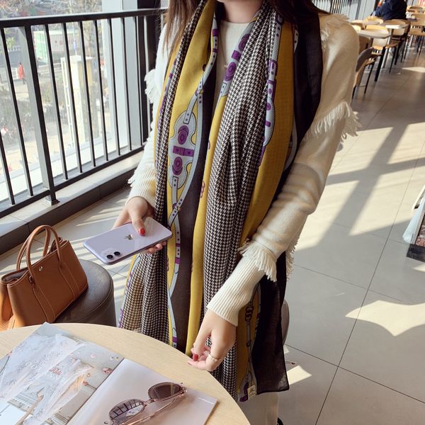 vip2020 winter temperament color matching chain, thousand bird check shawl, silk scarf, spring autumn cotton and hemp, Blue;gray
vip2020 winter temperament color matching chain, thousand bird check shawl, silk scarf, spring autumn cotton and hemp, Blue;gray