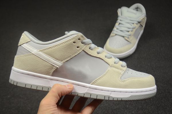 new 2021 dunk men women running shoes low summit white wolf grey trd skateboard shoes fashion trainers luxurys designer sneakers with box
new 2021 dunk men women running shoes low summit white wolf grey trd skateboard shoes fashion trainers luxurys designer sneakers with box