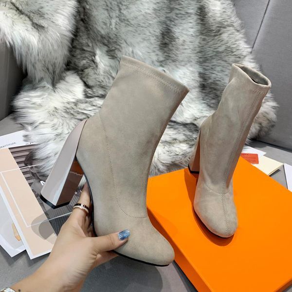 20ss luxury designer women boots melon boots high heels black calfskin rubber lug sole women fashion booty famous party wedding6457030
20ss luxury designer women boots melon boots high heels black calfskin rubber lug sole women fashion booty famous party wedding6457030