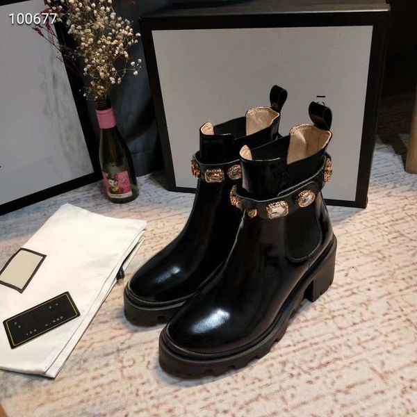 leather designer lady's ankle boot has loose sides, detachable ornate crystals and exquisite decor with 6cm high, Black
leather designer lady's ankle boot has loose sides, detachable ornate crystals and exquisite decor with 6cm high, Black