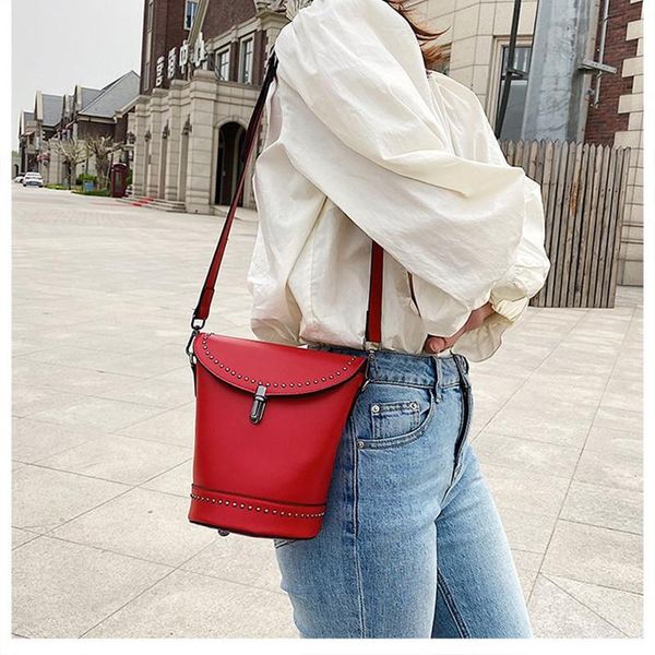 2020 fashion new women shoulder bags pu leather girls crossbody bags women's casual messenger sling bag for girl
2020 fashion new women shoulder bags pu leather girls crossbody bags women's casual messenger sling bag for girl