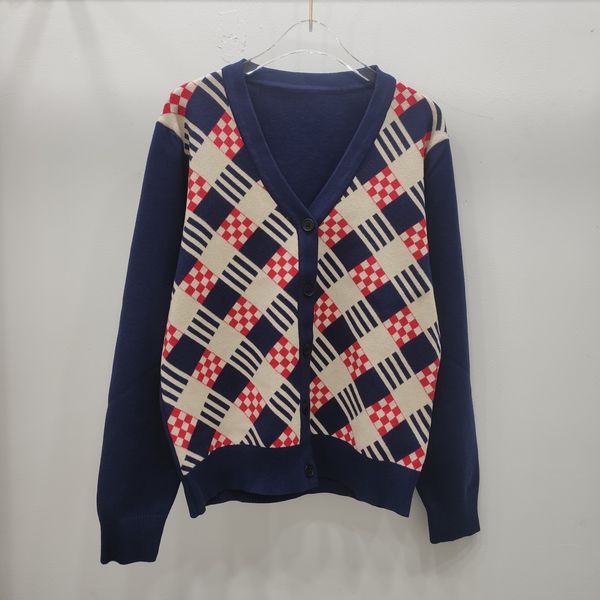 1101 2020 autumn brand same style long sleeve v neck kint sweater cardigan plaid women clothes qian, White;black
1101 2020 autumn brand same style long sleeve v neck kint sweater cardigan plaid women clothes qian, White;black