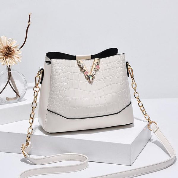 parcel package female bags 2021 new wave fashion wild summer season messenger student simple shoulder small bag2148
parcel package female bags 2021 new wave fashion wild summer season messenger student simple shoulder small bag2148