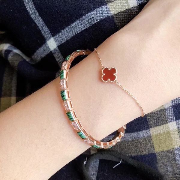 2020 explosion malachite green snake bracelet high-end atmosphere delivery, Golden;silver
2020 explosion malachite green snake bracelet high-end atmosphere delivery, Golden;silver