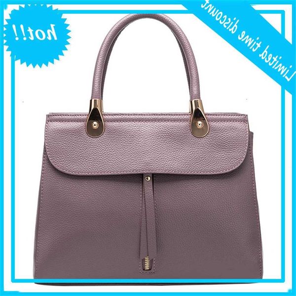2020 new leather fashion big women's one shoulder cowhide hand messenger bag
2020 new leather fashion big women's one shoulder cowhide hand messenger bag