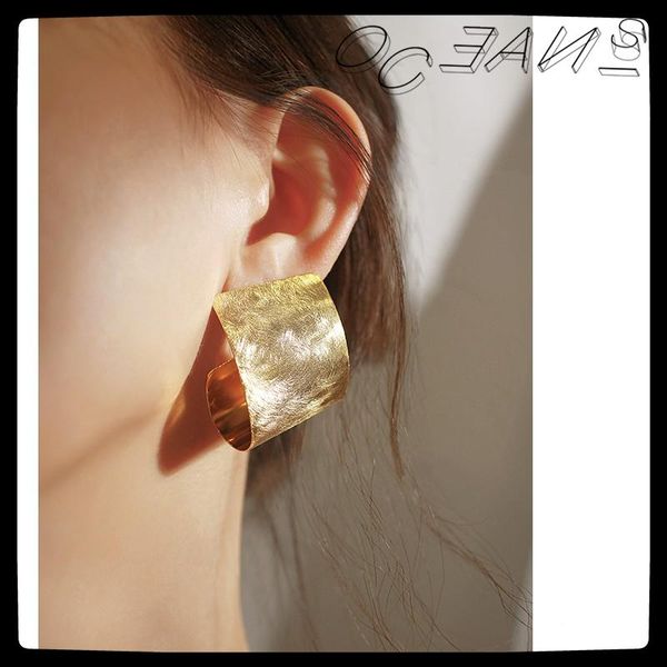 SexMara 20FW New S925 Retro Earring Temperament Design Metal Irregular Stone Crack Stud Earrings for Women Girls Party Jewelry, Golden;silver 
SexMara 20FW New S925 Retro Earring Temperament Design Metal Irregular Stone Crack Stud Earrings for Women Girls Party Jewelry, Golden;silver