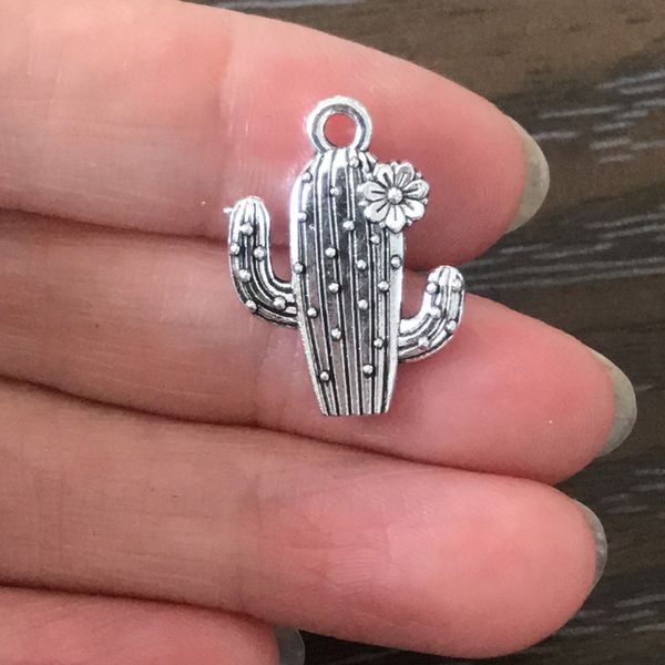 wholesale diy jewelry making cactus charms zinc alloy cactus pendant charm for bracelet necklace earrings bookmark keychain zipper pulls, Bronze;silver
wholesale diy jewelry making cactus charms zinc alloy cactus pendant charm for bracelet necklace earrings bookmark keychain zipper pulls, Bronze;silver