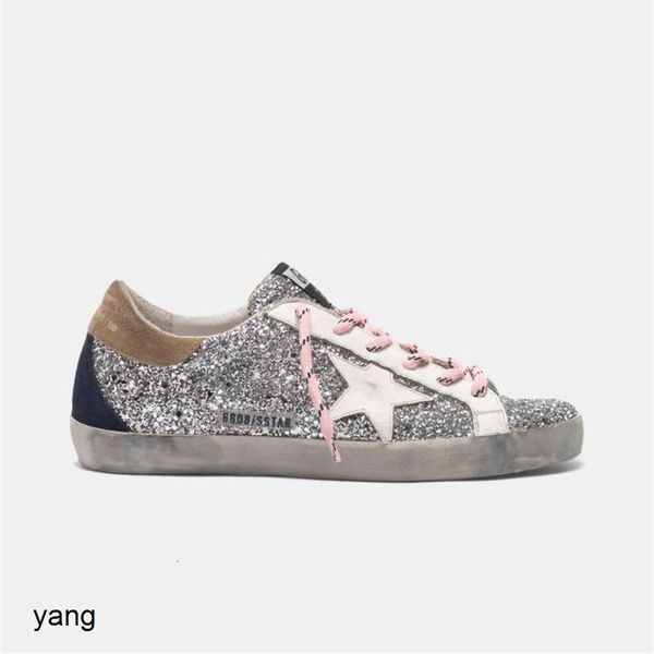 autumn winter new silver sequin used small dirty men's and women's lovers' leisure board shoes
autumn winter new silver sequin used small dirty men's and women's lovers' leisure board shoes