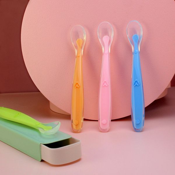designer infant temperature sensing spoon suitable for children's silicone head feeding baby spoon heat sensitive baby tableware
designer infant temperature sensing spoon suitable for children's silicone head feeding baby spoon heat sensitive baby tableware