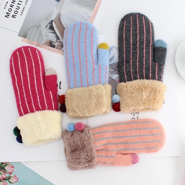женщины мода knit сенсорного экрана варежка женщина шерсть плюс кашемир бархат утолщение теплого полных перчаток пальцев, Blue;gray
женщины мода knit сенсорного экрана варежка женщина шерсть плюс кашемир бархат утолщение теплого полных перчаток пальцев, Blue;gray