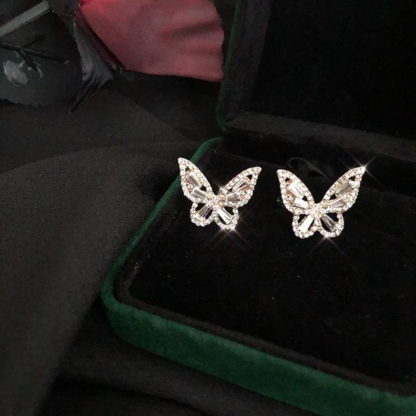 s925 silver needle retro butterfly ear tails water diamond sparkle earring female temperament super fairy earring female beauty, Golden;silver
s925 silver needle retro butterfly ear tails water diamond sparkle earring female temperament super fairy earring female beauty, Golden;silver