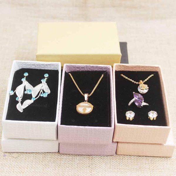 1lot12pcs purple white pink jewerly box ring diaplay box .paper necklace box earring package with sponge inside 8.5x5x2.5cm bbygfi sweet07
1lot12pcs purple white pink jewerly box ring diaplay box .paper necklace box earring package with sponge inside 8.5x5x2.5cm bbygfi sweet07