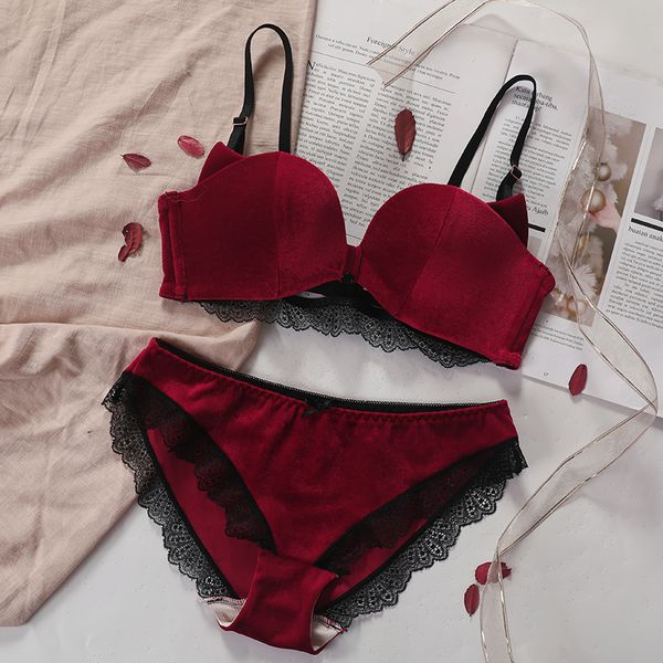 golden velvet gather half cup bra set small bosom gather bra without underwire anti-sag adjustable, Red;black
golden velvet gather half cup bra set small bosom gather bra without underwire anti-sag adjustable, Red;black