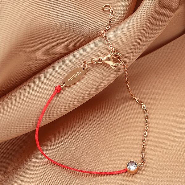 простой и braceletjewelry braceletfashionable single алмазный красный браслет веревочки женщин титана стальной браслет корейский независимой, Golden;silver
простой и braceletjewelry braceletfashionable single алмазный красный браслет веревочки женщин титана стальной браслет корейский независимой, Golden;silver