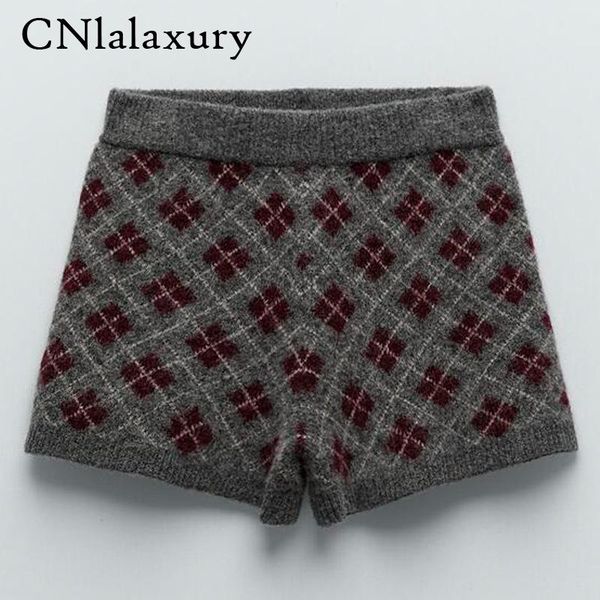 new autumn women 2020 chic fashion with argyle knitted femme shorts vintage high elastic waist female short pants mujer feminino, White;black
new autumn women 2020 chic fashion with argyle knitted femme shorts vintage high elastic waist female short pants mujer feminino, White;black