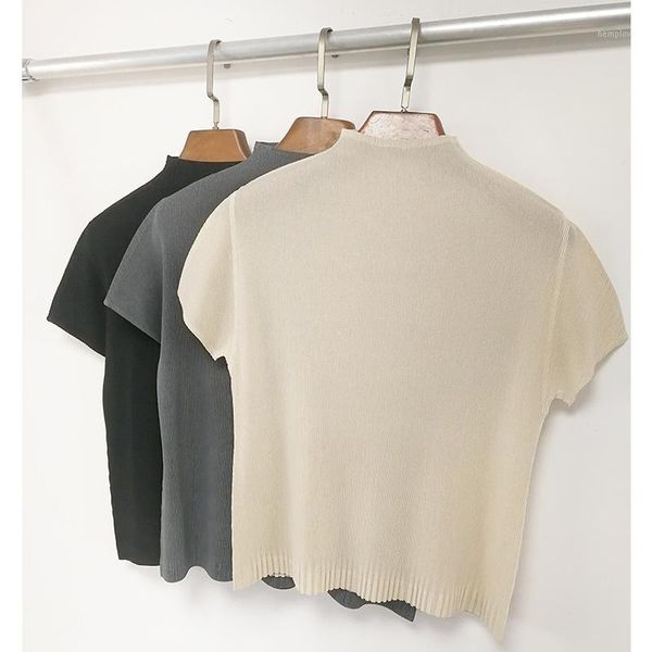 plus size for women 45-75kg 2020 summer stand collar short sleeved solid colour elastic miyake pleated thin short t-shirts1, White
plus size for women 45-75kg 2020 summer stand collar short sleeved solid colour elastic miyake pleated thin short t-shirts1, White