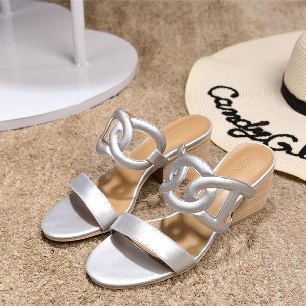 vallu 2021 summer new thick heel outer wear street versatile mid-heel fashion leather sandals, Black
vallu 2021 summer new thick heel outer wear street versatile mid-heel fashion leather sandals, Black