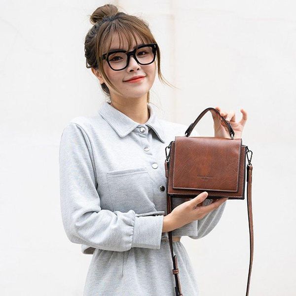 high end customized women's handbag single shoulder crossbite cowhide business bag europe and america
high end customized women's handbag single shoulder crossbite cowhide business bag europe and america