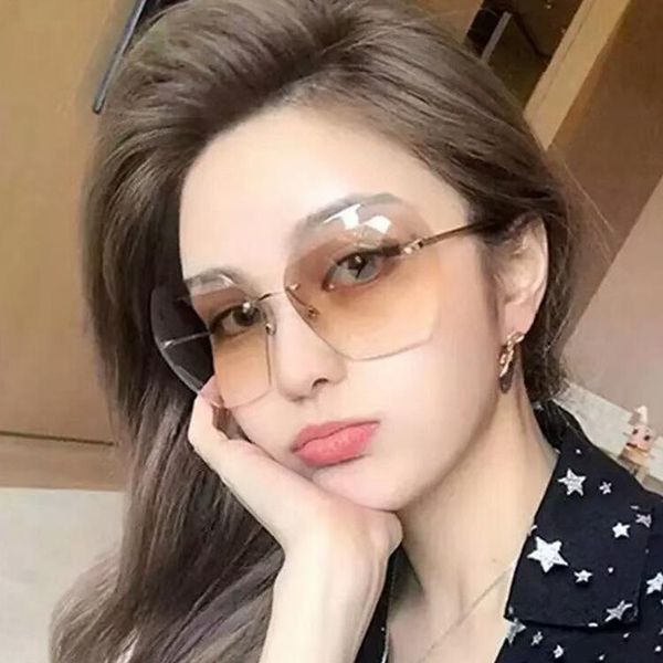 sunglasses polygonal cut-edge rimless fashion big metal frame outdoor travel uv protection, White;black
sunglasses polygonal cut-edge rimless fashion big metal frame outdoor travel uv protection, White;black