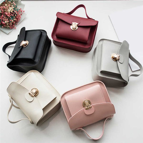 crossbody bags solid color for women travel handbag fashion shoulder simple ladies cross body bag, Red;black
crossbody bags solid color for women travel handbag fashion shoulder simple ladies cross body bag, Red;black