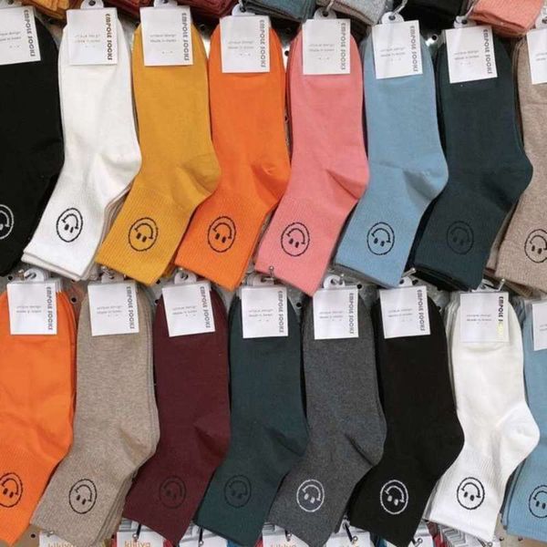 south korea east gate autumn and winter new women's socks sportswear campus smiling face stockings, Black;white
south korea east gate autumn and winter new women's socks sportswear campus smiling face stockings, Black;white