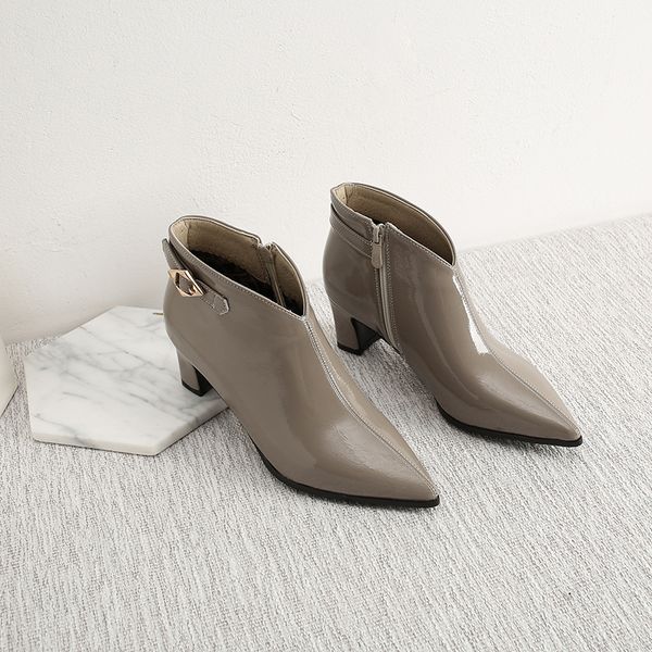 female 2021 plus size 22-28cm patent europe and america microfibre pointed to women's heels boots s99e, Black
female 2021 plus size 22-28cm patent europe and america microfibre pointed to women's heels boots s99e, Black