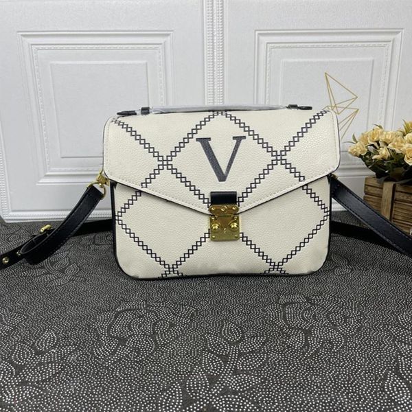 luxury shoulder bags handbag women leather print small square bag classic cross body ladies handbags
luxury shoulder bags handbag women leather print small square bag classic cross body ladies handbags