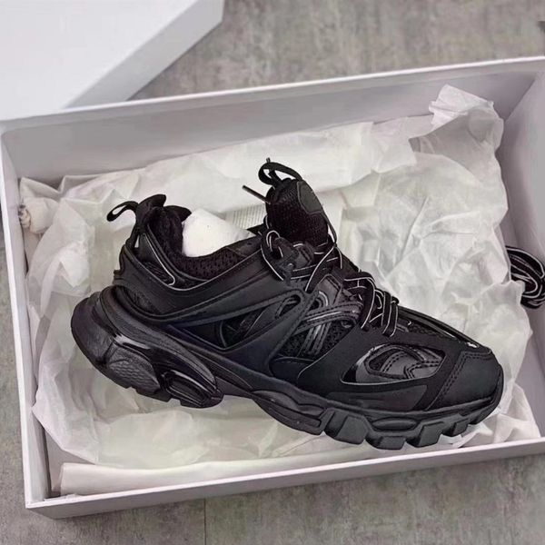 new quality track 3.0 gomma maille tess s paris triple s sneakers ladies men blue red pink sneakers running shoes, White;red
new quality track 3.0 gomma maille tess s paris triple s sneakers ladies men blue red pink sneakers running shoes, White;red