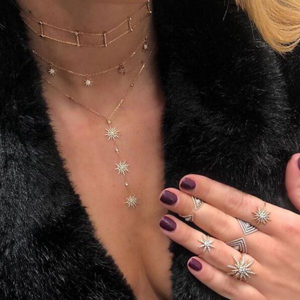 высококачественные четкие cz zircon снежинка длинные кулон ожерелье солнца взрыв звезда звезда цепь колье женщины мода свитер ювелирные изде, Silver
высококачественные четкие cz zircon снежинка длинные кулон ожерелье солнца взрыв звезда звезда цепь колье женщины мода свитер ювелирные изде, Silver
