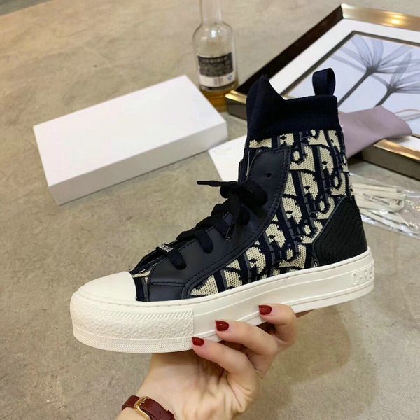 new fashion 2020 women's low-casual shoes lates p 23 cloudbust thunder lace-up sneakers luxury high-women's shoes, Black;red
new fashion 2020 women's low-casual shoes lates p 23 cloudbust thunder lace-up sneakers luxury high-women's shoes, Black;red