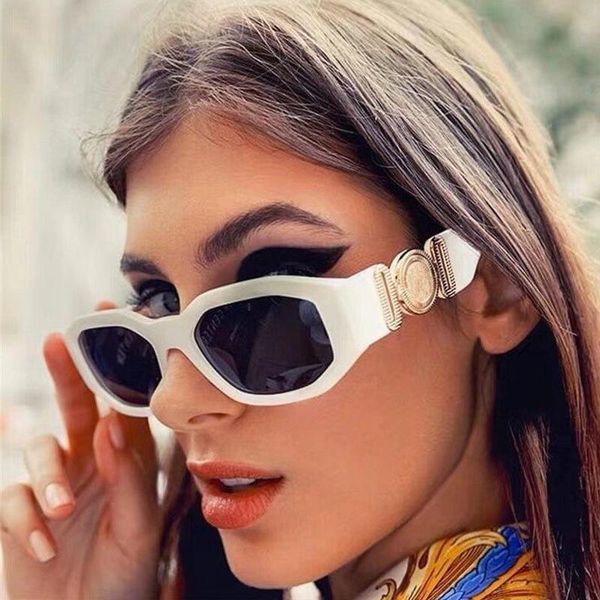 2021 new fashion rectangle brand designer vintage sun glasses women big frame sun glasses female unique retro oculos, White;black
2021 new fashion rectangle brand designer vintage sun glasses women big frame sun glasses female unique retro oculos, White;black