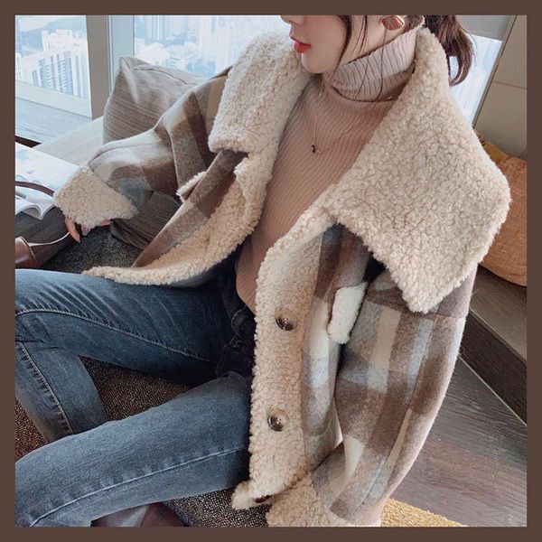 women's warm lambskin woolen coat women's loose plaid woolen casual coat short, Black;brown
women's warm lambskin woolen coat women's loose plaid woolen casual coat short, Black;brown
