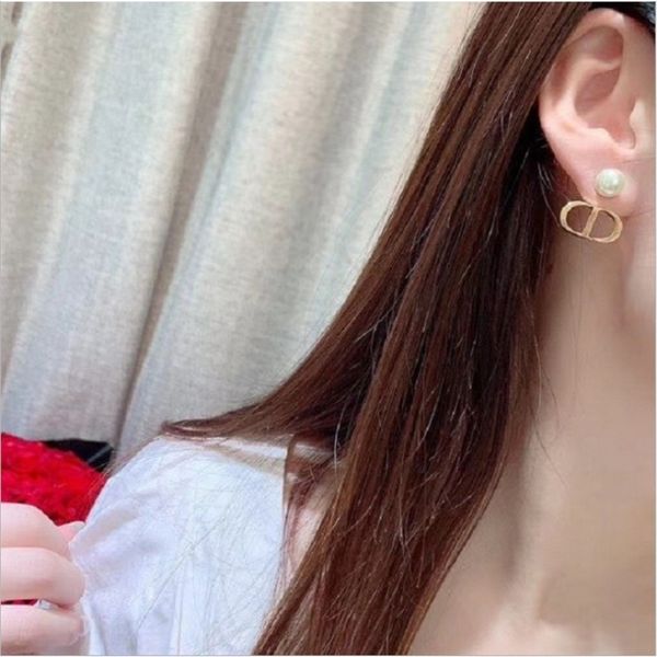 new classic pearl earrings women's red selected brass material exclusive design jewel, Golden
new classic pearl earrings women's red selected brass material exclusive design jewel, Golden