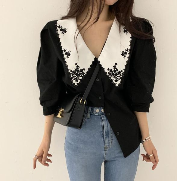 temperament of restoring ancient ways design feeling female coat lapels delicate embroidery shirts drop shipping good quality, White
temperament of restoring ancient ways design feeling female coat lapels delicate embroidery shirts drop shipping good quality, White