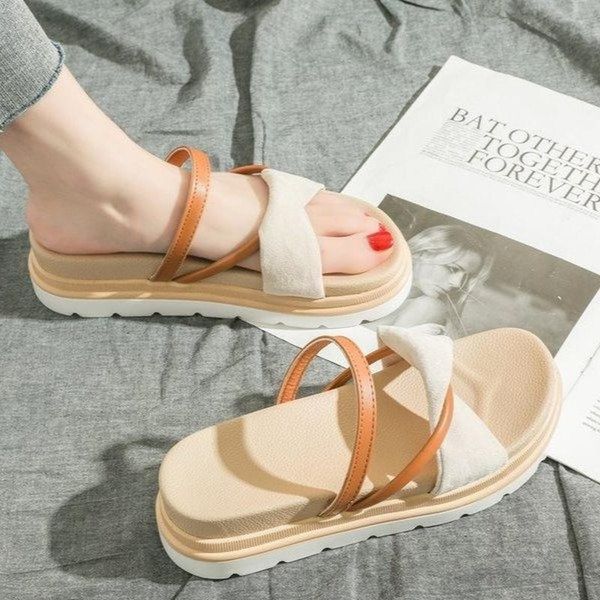 slippers fashion women's outer wear 2021 summer net red thick bottom sponge cake beach sandals and women, Black
slippers fashion women's outer wear 2021 summer net red thick bottom sponge cake beach sandals and women, Black