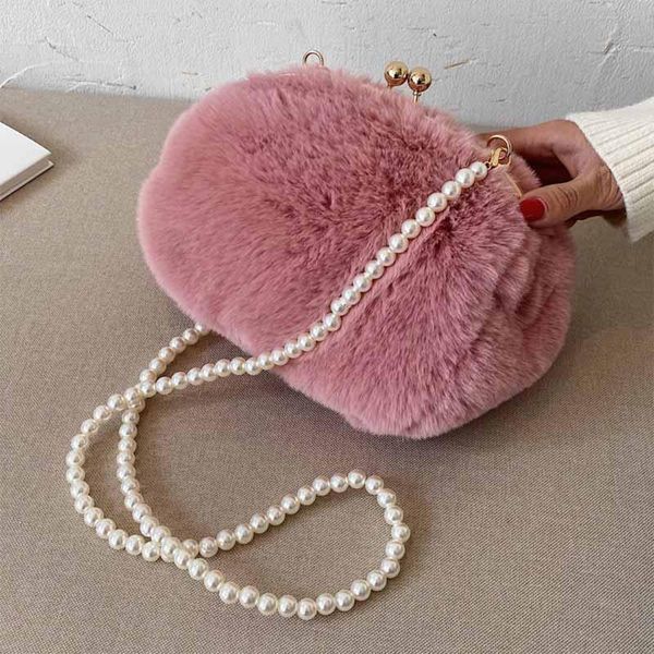 new winter ladies fur bags mini korean pearl chain messenger bag furry luxury small clutch lady fashion party mobile phone purse
new winter ladies fur bags mini korean pearl chain messenger bag furry luxury small clutch lady fashion party mobile phone purse