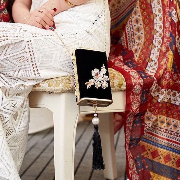 evening bags vintage mini bag with fringe 2021 women velvet phone handbag clutch party messenger long chain crossbody bag1
evening bags vintage mini bag with fringe 2021 women velvet phone handbag clutch party messenger long chain crossbody bag1