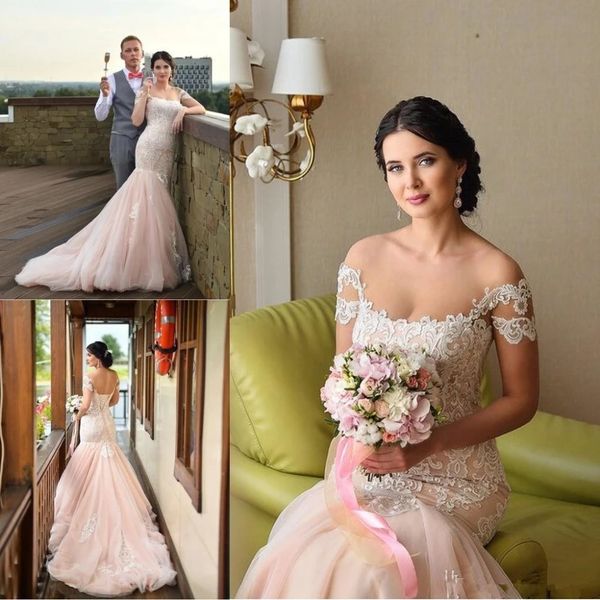 2021 blush blush pink mermai свадебные платья с шульдер белые аппликации круженые назад плюс размер свадебные платья брачные свадебные плать, White
2021 blush blush pink mermai свадебные платья с шульдер белые аппликации круженые назад плюс размер свадебные платья брачные свадебные плать, White
