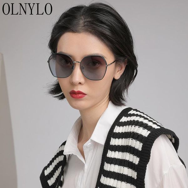 sunglasses lady oversize frame black gradient brand men women sun glasses outdoor driving eyeglasses, White;black
sunglasses lady oversize frame black gradient brand men women sun glasses outdoor driving eyeglasses, White;black