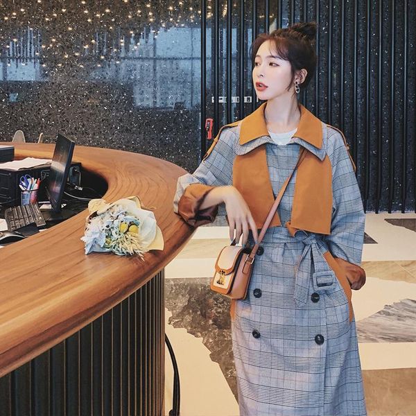 2020 autumn new loose long plaid trench coat british style high-quality fashion casual fake two-piece jacket women, Tan;black
2020 autumn new loose long plaid trench coat british style high-quality fashion casual fake two-piece jacket women, Tan;black