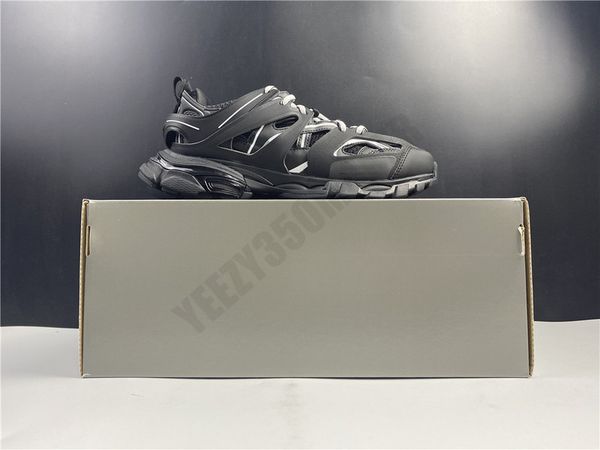 new track 3.0 combination black reflective paris triple s sneakers luxury designers sports breathable mens woman casual shoes quality
new track 3.0 combination black reflective paris triple s sneakers luxury designers sports breathable mens woman casual shoes quality