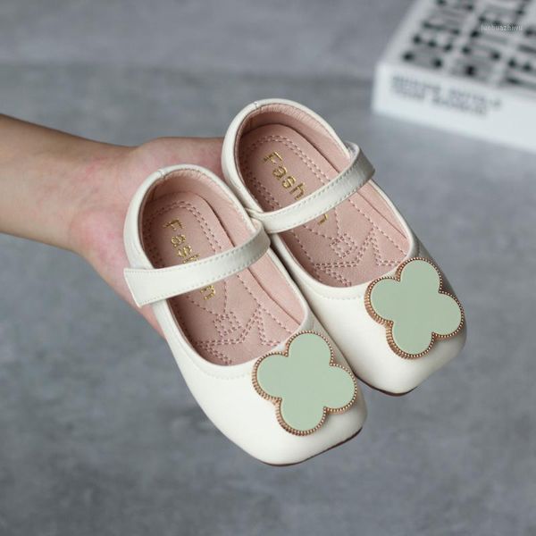 flat shoes girls' leather 2021 autumn pure color children' princess clover of four leaves buckle girls single1, Black;grey
flat shoes girls' leather 2021 autumn pure color children' princess clover of four leaves buckle girls single1, Black;grey