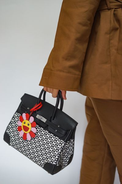 factory wholesale beautiful black brown design bag,barenia leather,silver hardwar25cm,fully handmade,2colors for chosen,fast delivery
factory wholesale beautiful black brown design bag,barenia leather,silver hardwar25cm,fully handmade,2colors for chosen,fast delivery