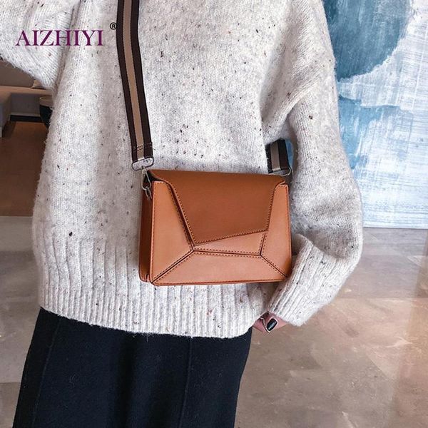 ретро crossbody сумки для женщин 2020 моды лацкана твердой pu кожи женщина wide плеча сумки
ретро crossbody сумки для женщин 2020 моды лацкана твердой pu кожи женщина wide плеча сумки