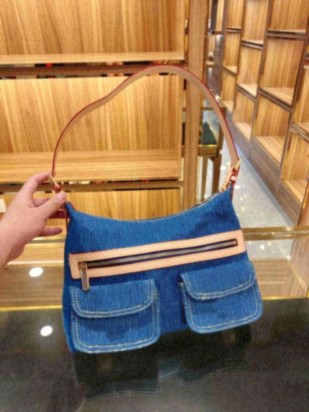 wholesale tote bag handbags famous classic designer women bags ladies handbag large capacity shoulder bags wallet denim bag 30cm
wholesale tote bag handbags famous classic designer women bags ladies handbag large capacity shoulder bags wallet denim bag 30cm